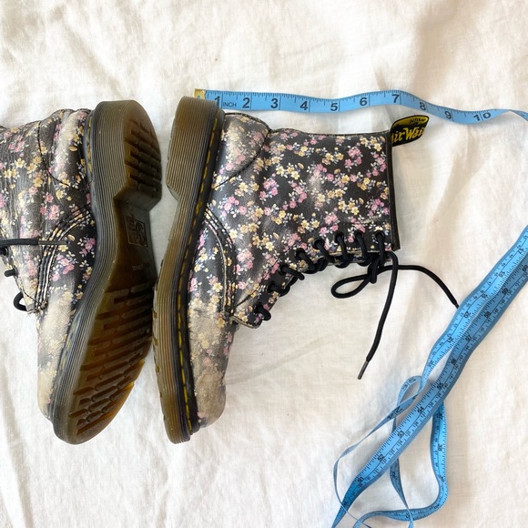 Dr. Martens Floral Print Leather Boots - Picture 4 of 12
